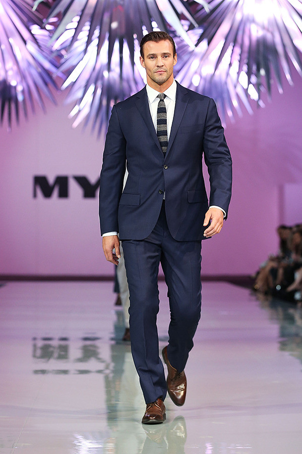 kris_smith_1_19u7pa3-19u7pdb